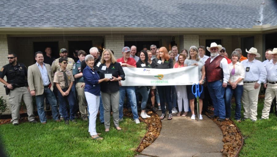 Residential Recycling and Refuse of Texas celebrates ribbon cutting at new location, flagpole dedication for essential workers