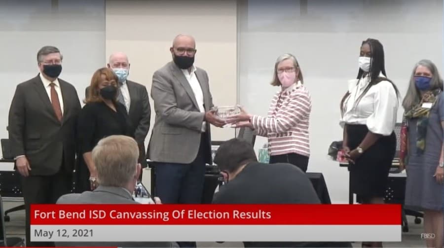 FBISD swears in newly elected trustees, recognizes outgoing board members