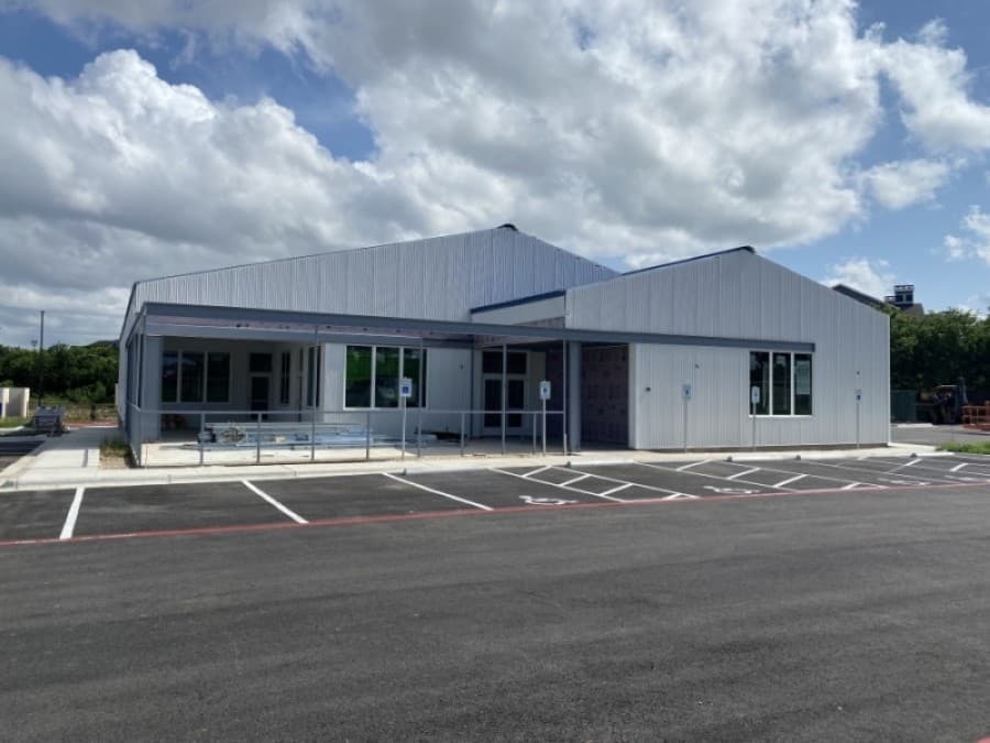 Seafood bar relocating near Round Rock; Fischer's Market Express now open in New Braunfels and more Central Texas news
