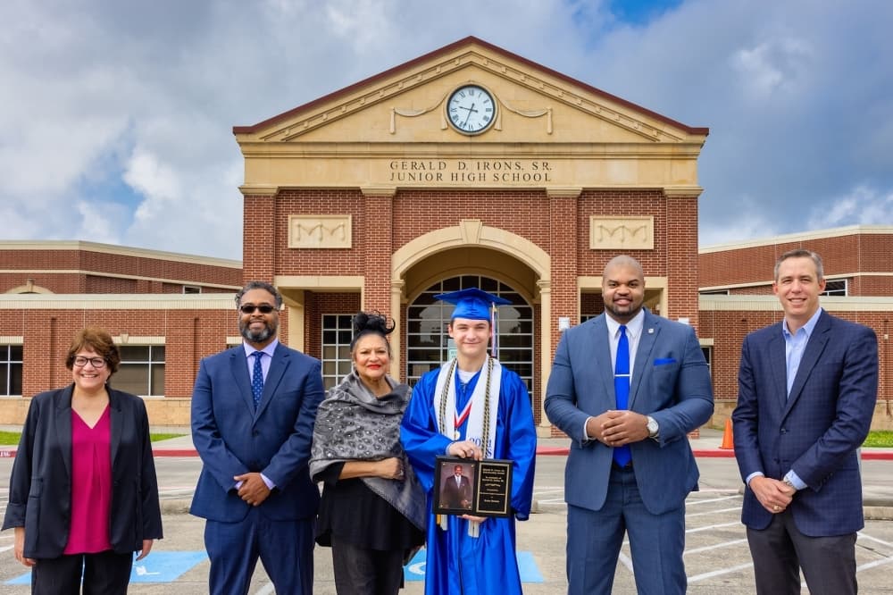Howard Hughes Corp. establishes scholarship in honor of Gerald Irons