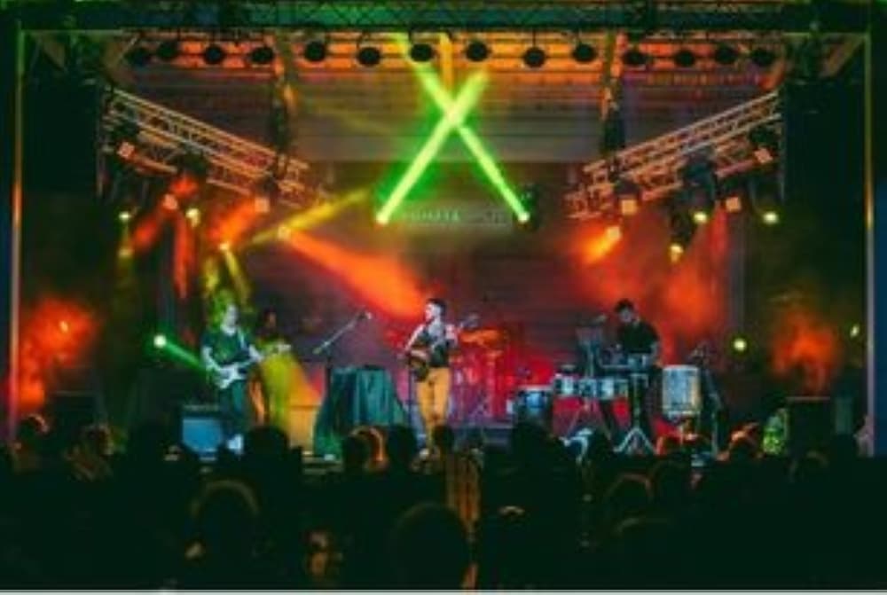 Haute Spot hosts outdoor live music events. (Courtesy Haute Spot)