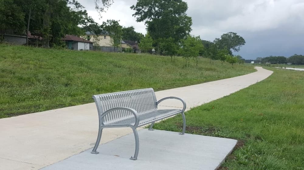 Exploration Green bench to be dedicated to COVID-19 victims