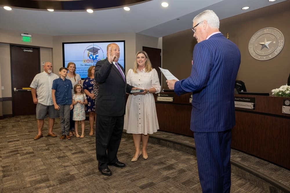 Newcomers, long-standing trustees take oath of office for Humble ISD board of trustees