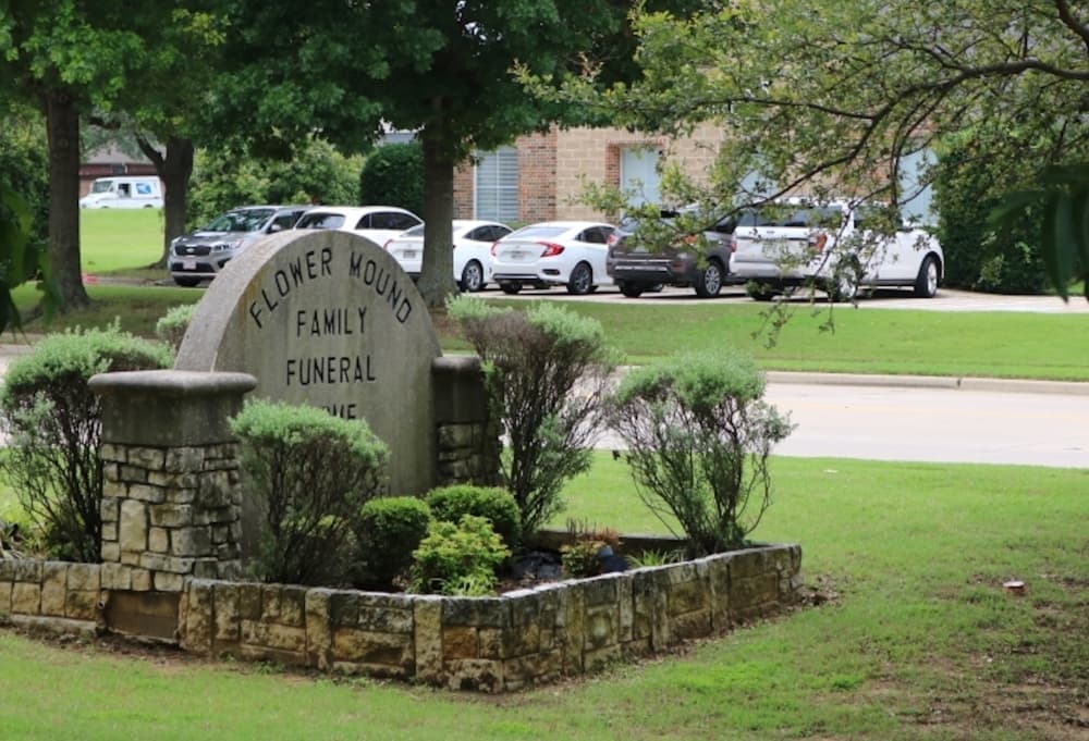 Family-owned funeral homes in Flower Mound, Lewisville deliver personal touch