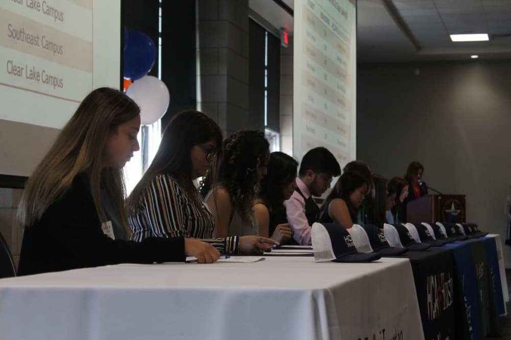 Clear Creek ISD graduates begin partnership with HCA Houston Healthcare