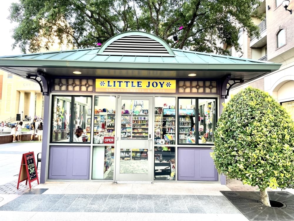 Little Joy Snacks, Sweets & Gifts opens kiosk in Sugar Land Town Square