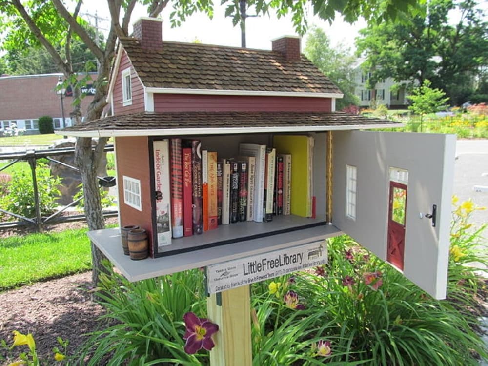 Sugar Land seeks artists to decorate mental health boxes