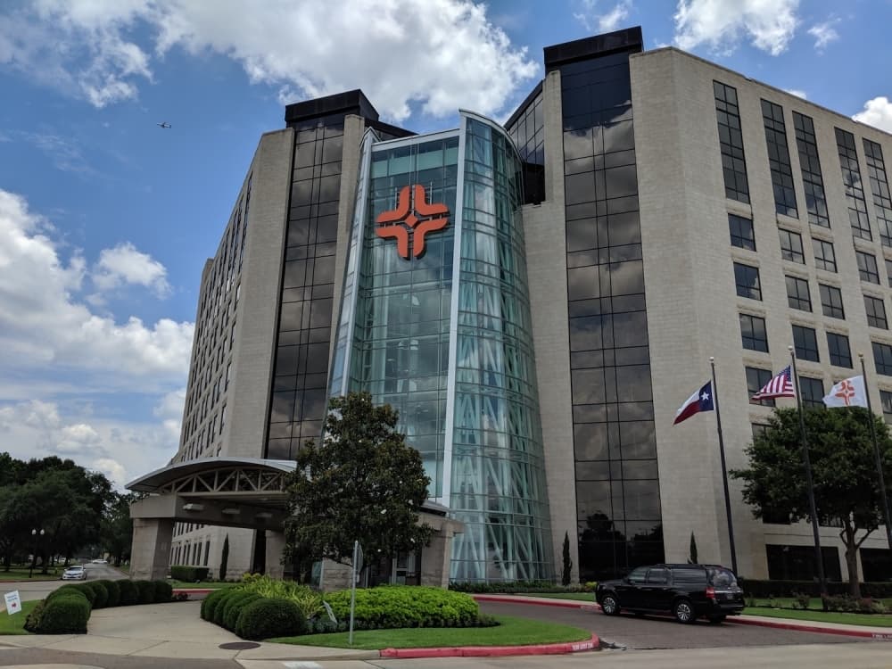 Tomball hospital adds neurosurgery and chief medical officer, achieves robotic surgery accreditation