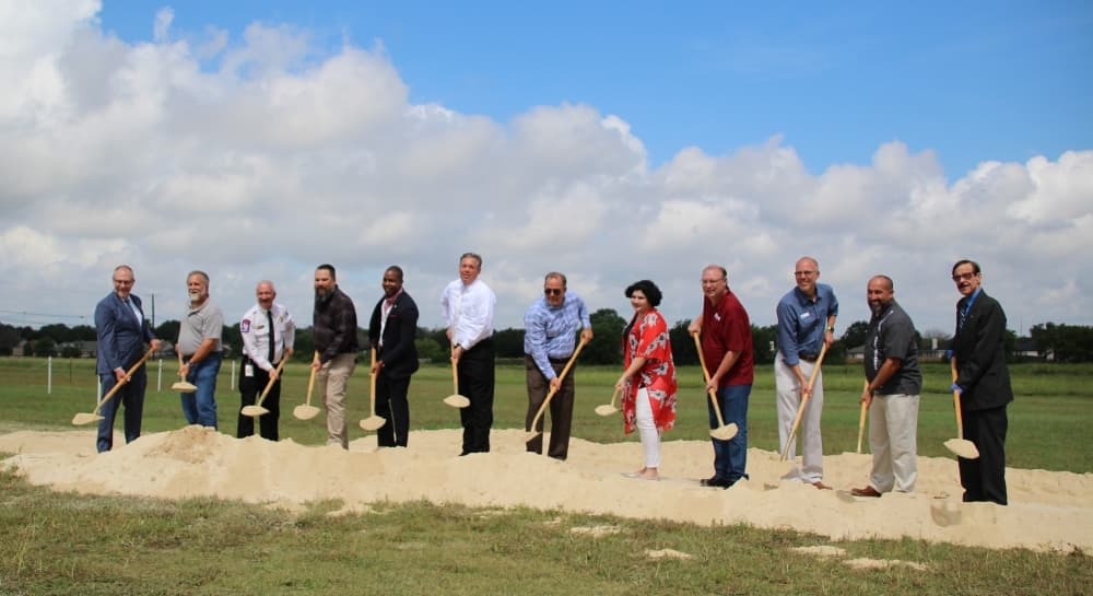 Ground breaks on first segment of Southeast Loop project