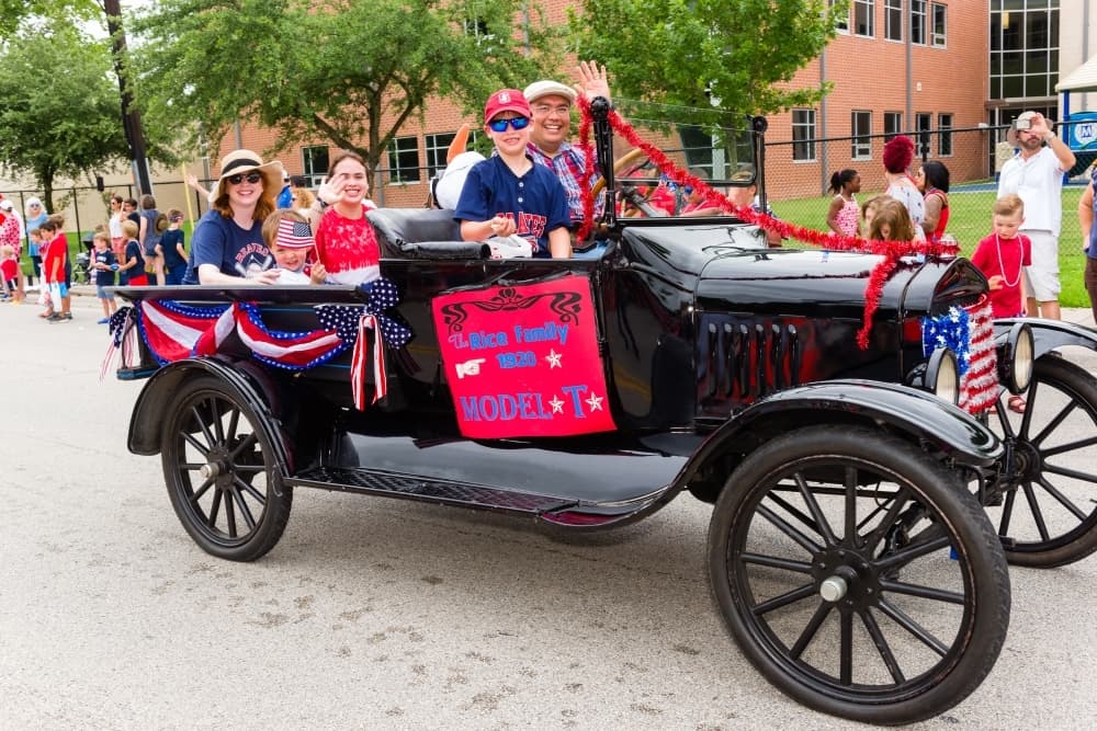 Watch a parade, go to a food festival: 11 things to do in the Bellaire, Meyerland and West University in July