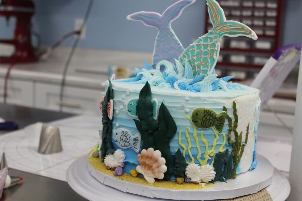 Beginner, intermediate and advanced classes cover the cake baking and decorating process. (Erick Pirayesh/Community Impact Newspaper)
