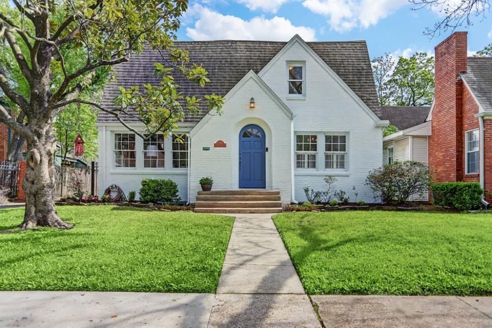 2307 Southgate Boulevard, Houston: A brick cottage with construction all the way in 1940, this home features a formal living and dining room plus a large family room. A large kitchen features quartz countertops, double oven and gas range, while also featuring two bedrooms and two updated bathrooms downstairs, one featuring an en-suite bathroom with travertine shower, while two rooms upstairs can be used as bedrooms, offices, workout spaces or playrooms. 4 bed, 3 full baths/2,219 sq. ft. Sold for $717,001-$827,000 on June 11. (Courtesy Houston Association of Realtors)