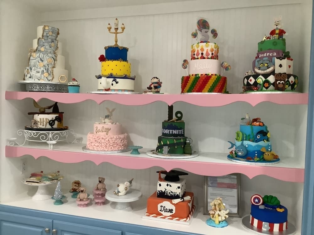 Dessert, custom cake shop now open in Round Rock