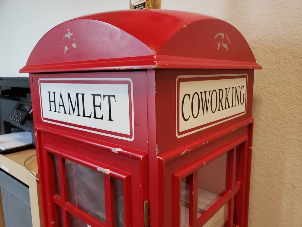 Hamlet Coworking has London-themed decor, a nod to the name. (Ali Linan/Community Impact Newspaper)