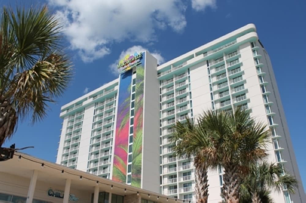 Margaritaville Lake Resort to fill 198 positions; Sugar Land's Gyro Republic adding 2 locations and more Houston-area news