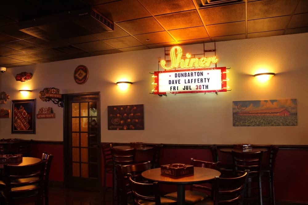 The lounge area at Michael's Tobacco in Keller. (Kira Lovell/Community Impact Newspaper)