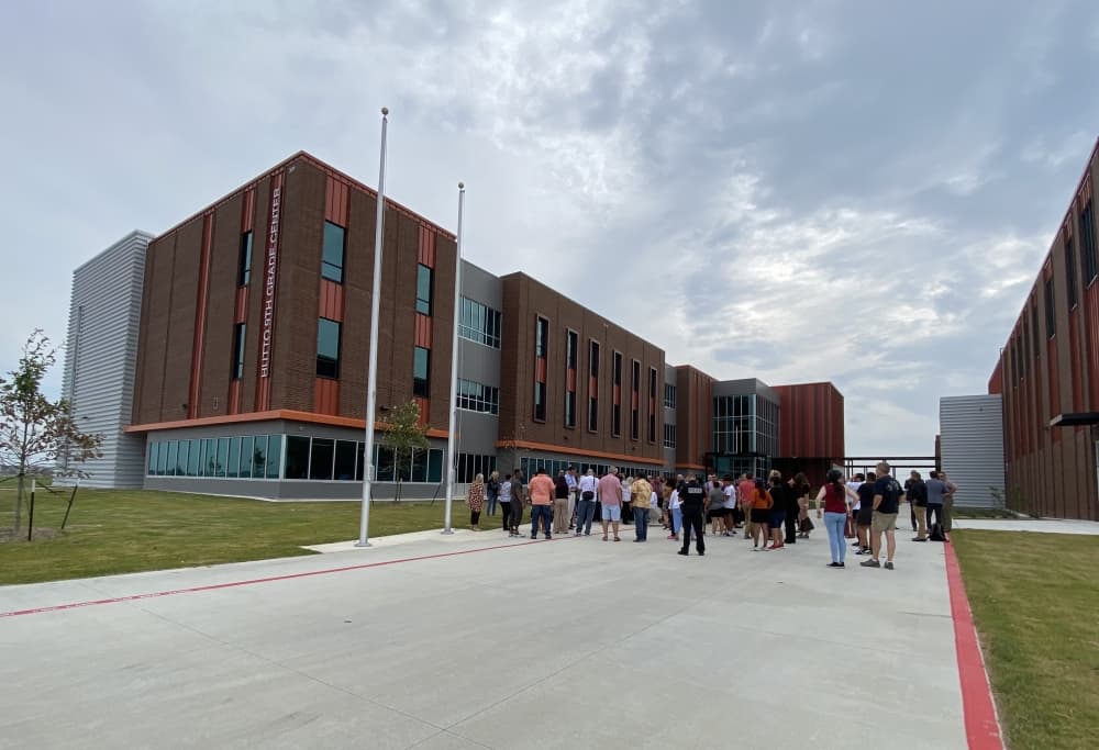 Hutto ISD unveils $49M Ninth Grade Center with ribbon cutting, open house