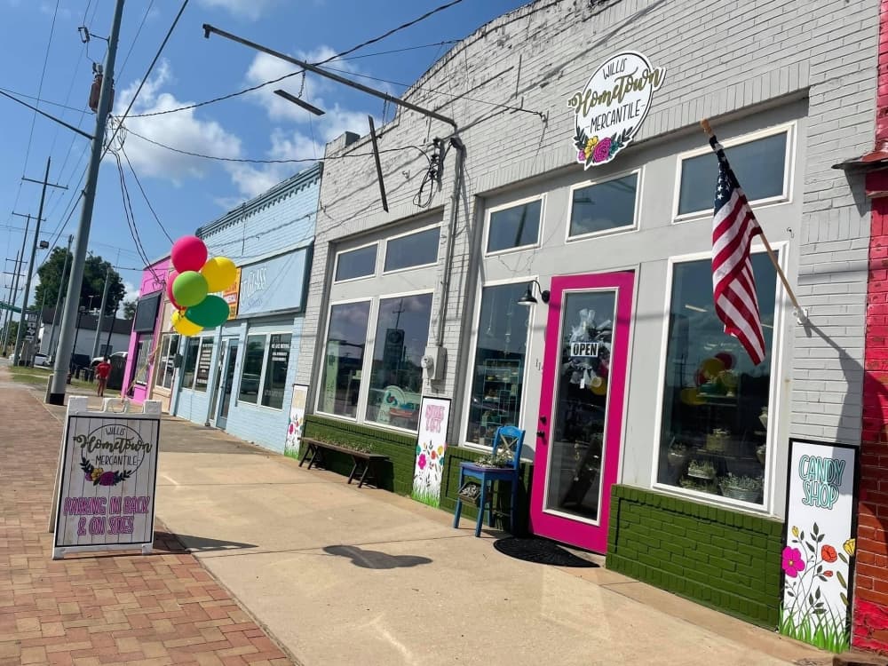 Willis Hometown Mercantile opens on Danville Street