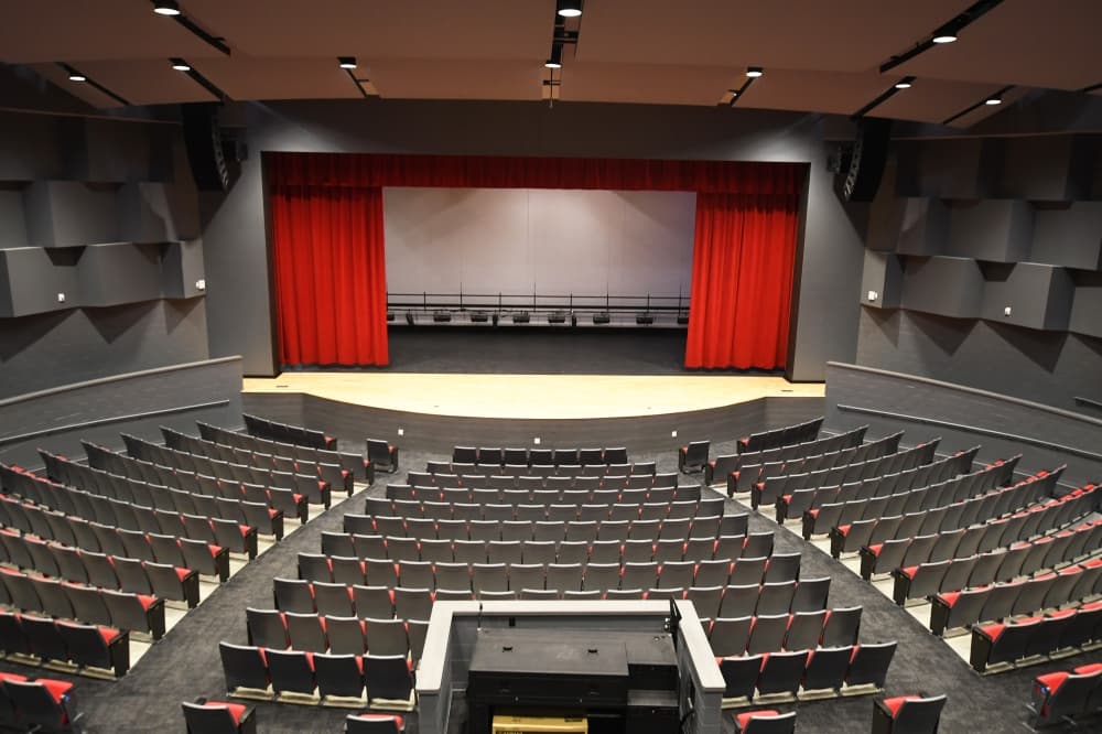 The new auditorium seats 900 people, making it one of the biggest auditoriums in Houston ISD. (Hunter Marrow/Community Impact Newspaper)