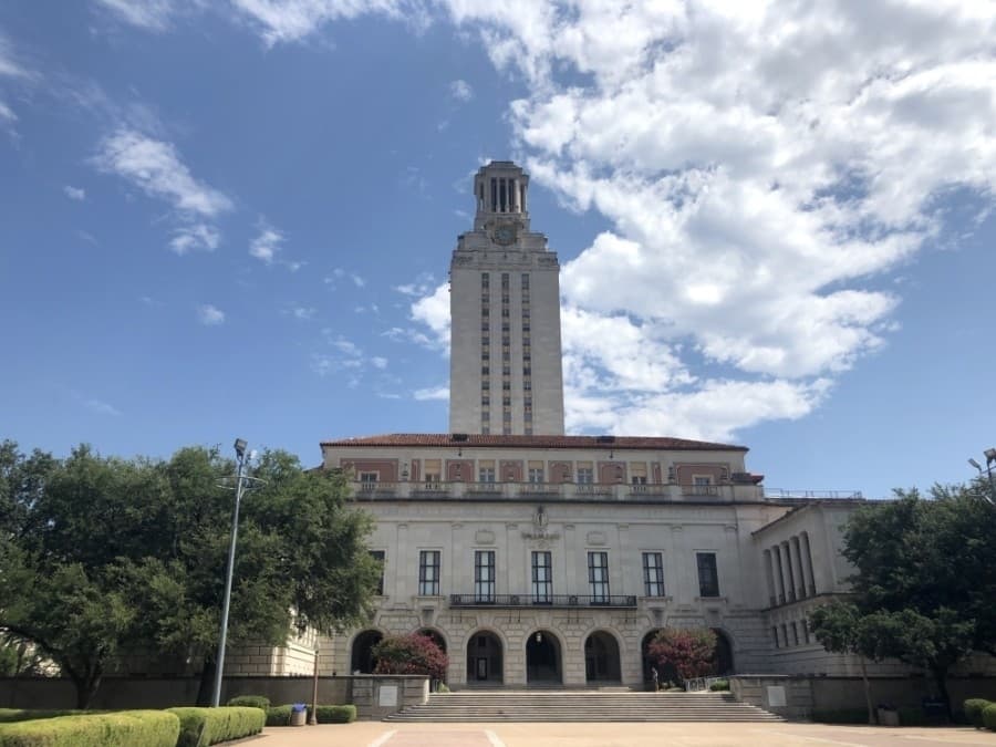 UT Austin researchers project 92% chance all area ICU beds fill by September