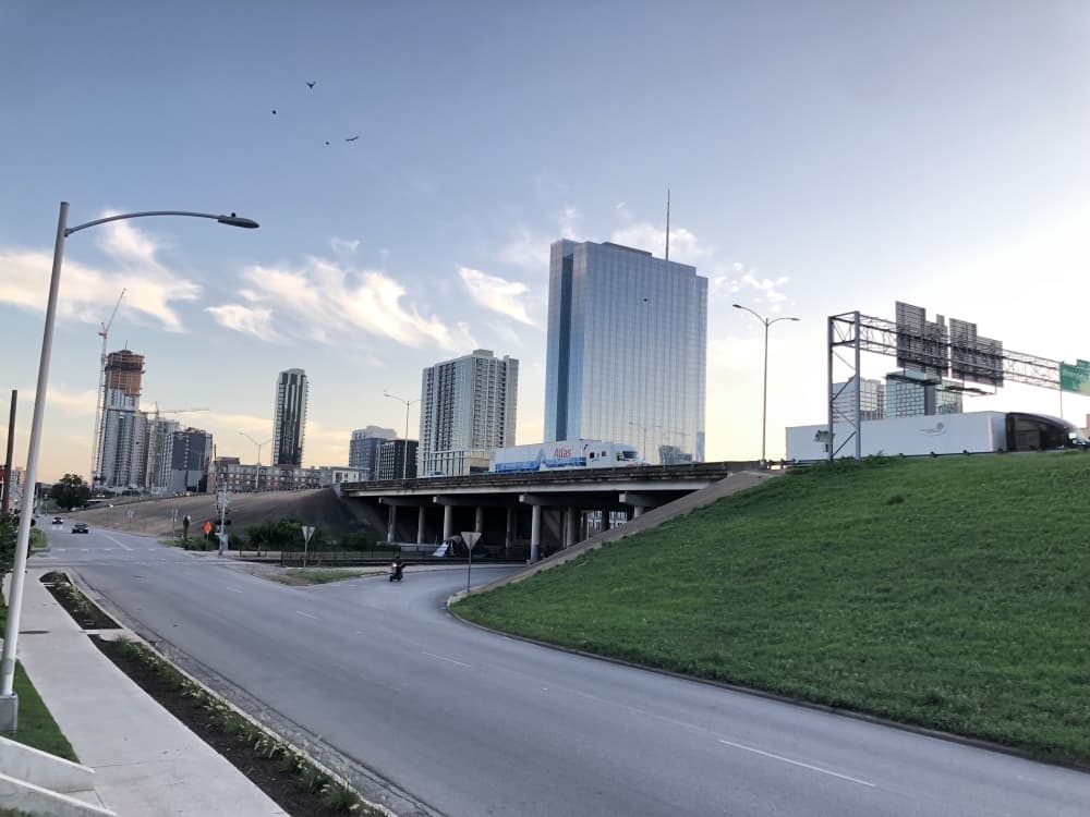 TxDOT’s latest I-35 designs in downtown Austin keep open the possibility of some caps on the highway