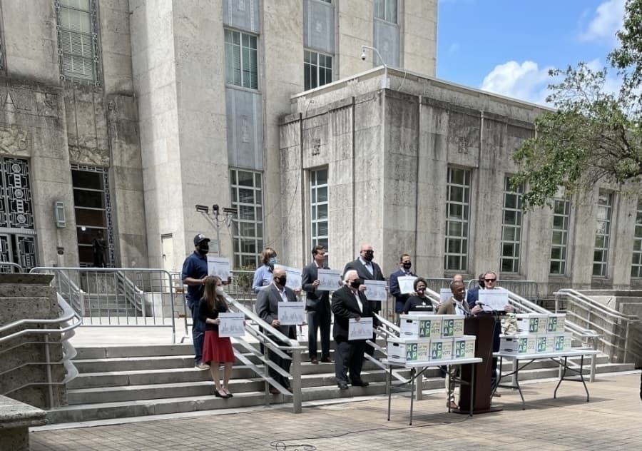 Legal questions cloud Houston City Council vote to set 2023 charter election date