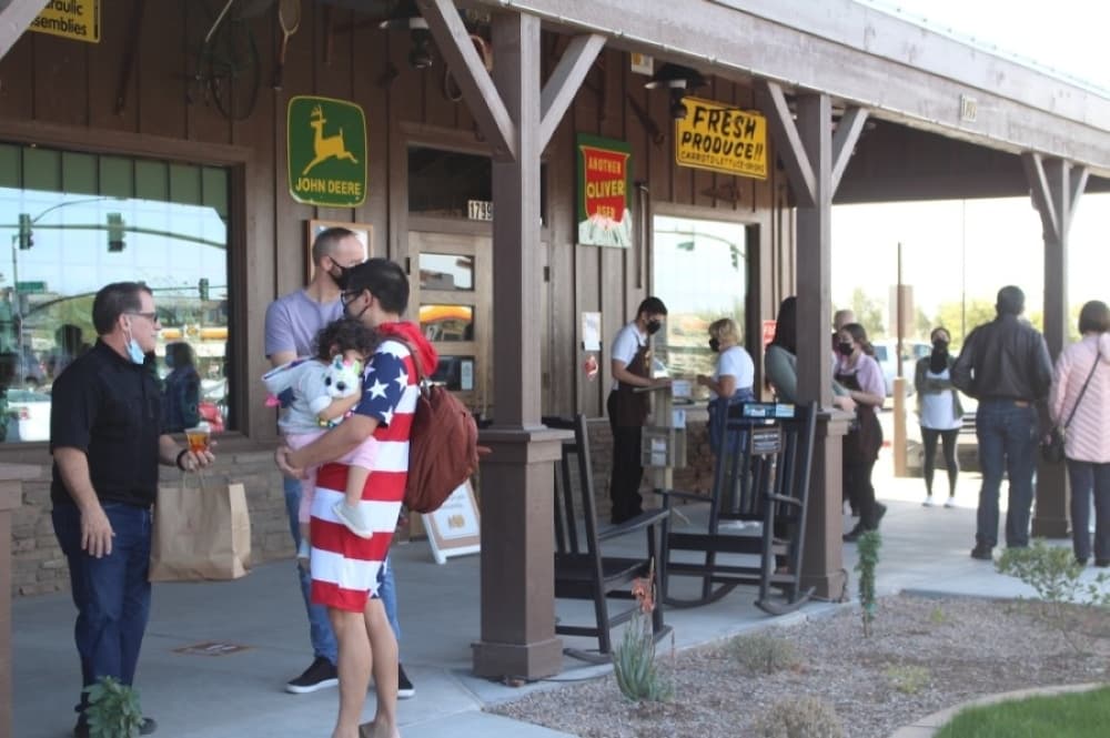 Grapevine Mills' Cracker Barrel to add wine, beer to its menu