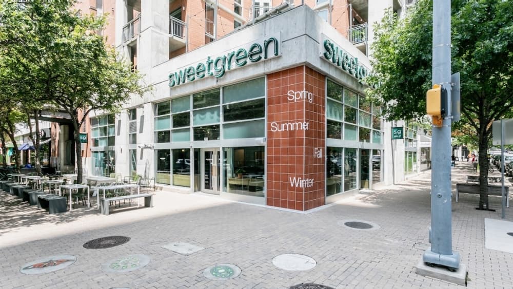 Sweetgreen, 5 more businesses open in downtown Austin