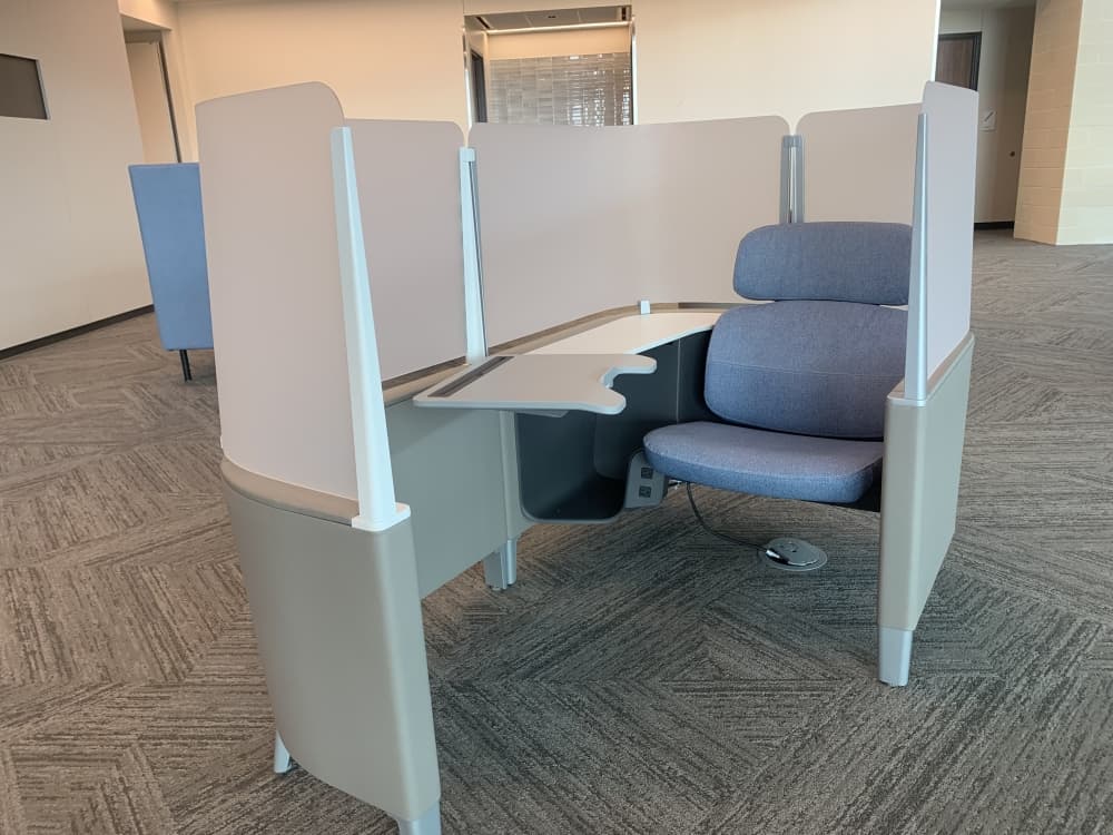 The IT Center has several work pods for students to study privately. (Brooklynn Cooper/Community Impact Newspaper)