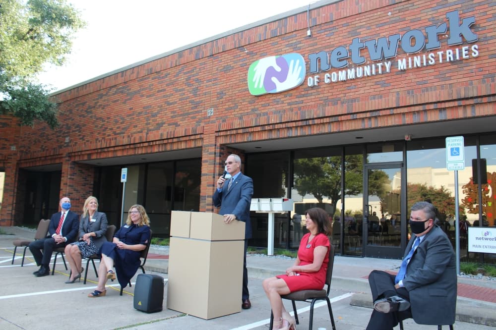 Methodist Richardson Medical Center President Ken Hutchenrider announced an on-site clinic for Network clients and Richardson ISD staff during the Sept. 7 ribbon cutting. (Olivia Lueckemeyer/Community Impact Newspaper)