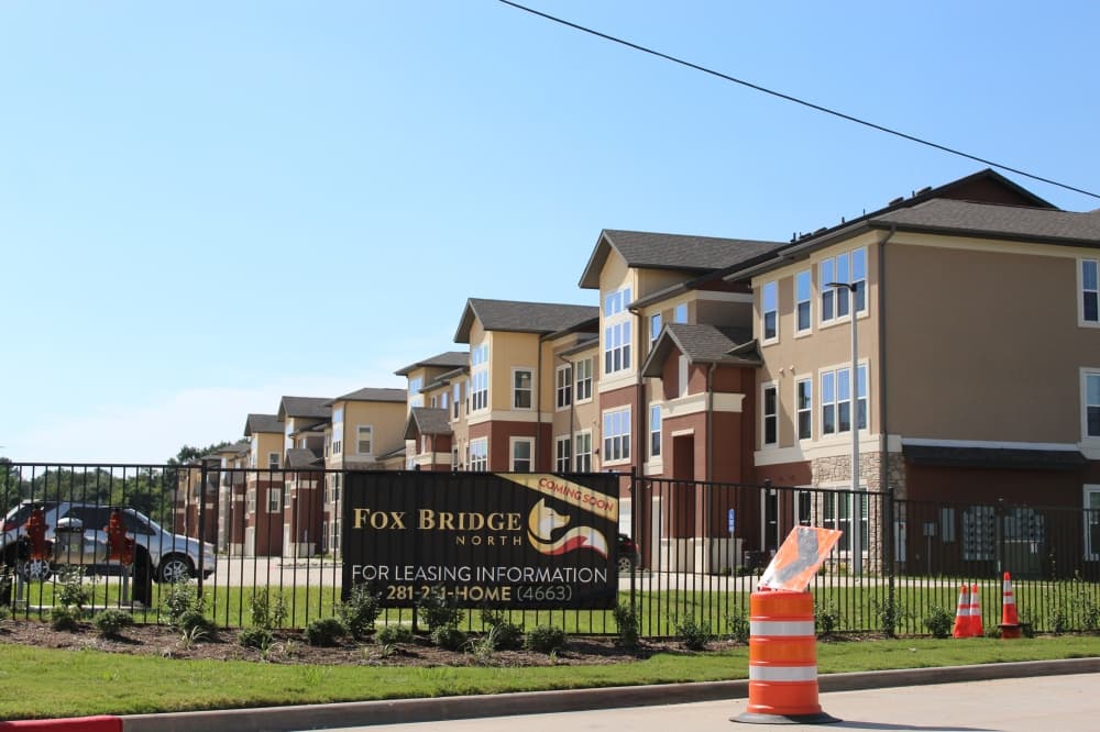 Apartment community Fox Bridge North now open off the Grand Parkway in Spring