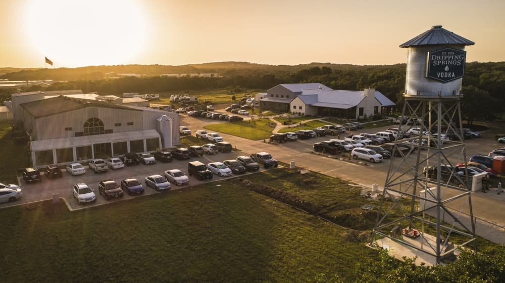 A bar, a food truck and two other new businesses open in Dripping Springs