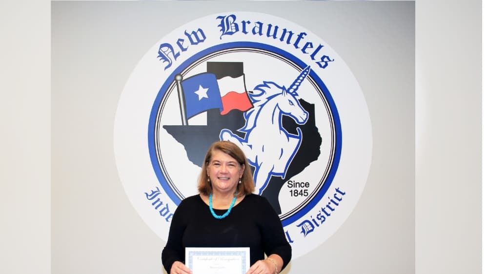 Veramendi Elementary School teacher Melissa Garffer named Region 13 Teacher of the Year