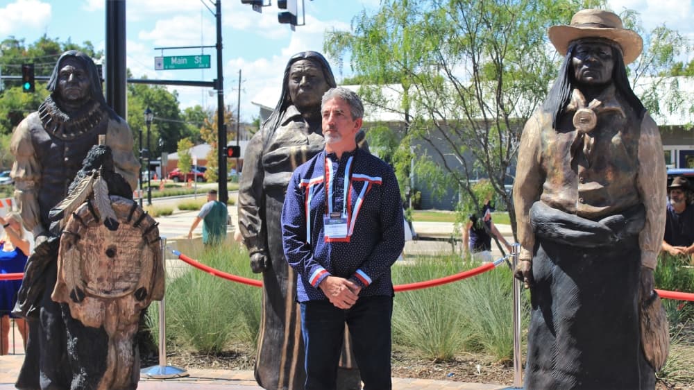 Grapevine's new Peace Circle has 11 bronze statues featuring Sam Houston, Native American chiefs