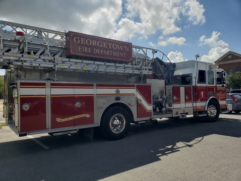 Fire at Georgetown facility claims 75 dogs