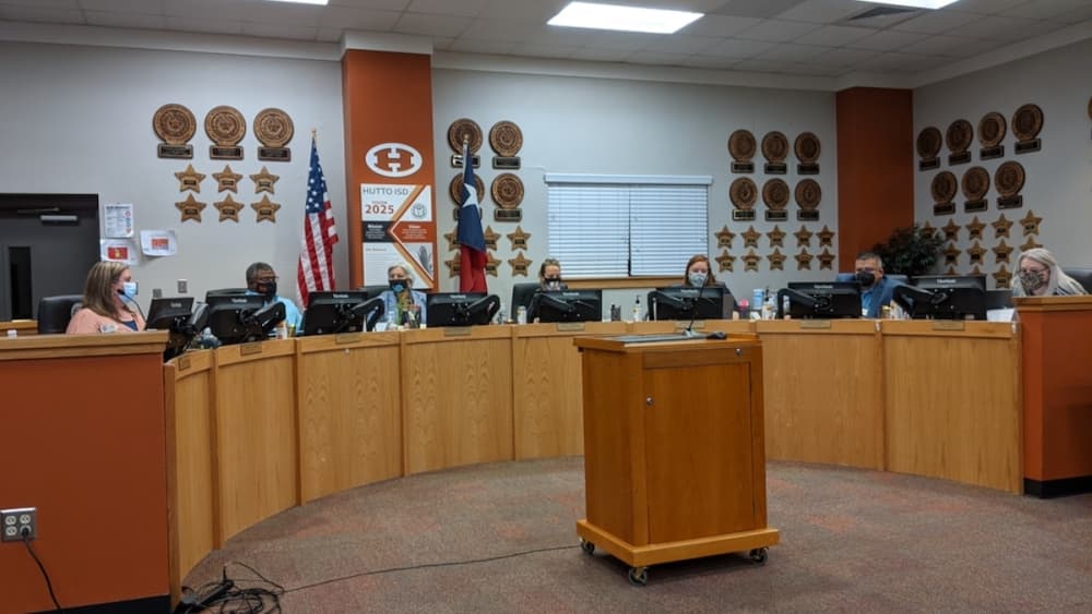 Hutto ISD moves forward with virtual learning option for kindergarten through sixth grade