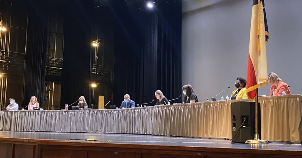 Round Rock ISD Board of Trustees votes to approve mask matrix