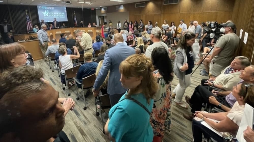Resident sues Grapevine-Colleyville ISD, board president over alleged free speech violation