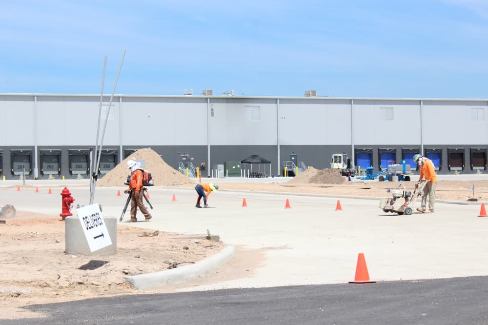 Lowe’s distribution center opens in New Caney