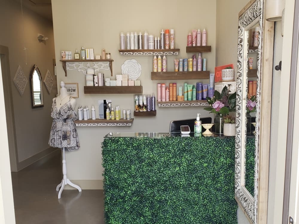 The salon will offer haircuts, blow-outs, highlights, coloring, waxing, facials, spray tanning and more. (Courtesy Glow & Grow Salon & Boutique)