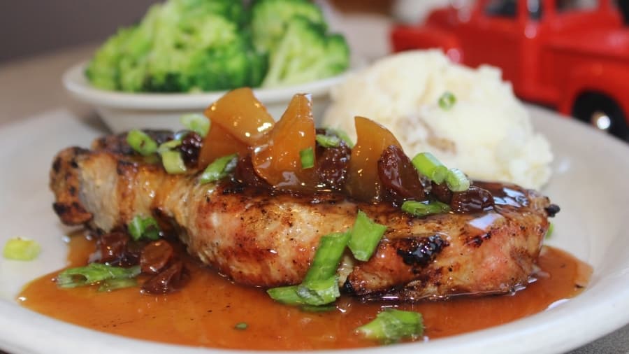 Plano diner Red Truck Cafe offers affordable breakfast, lunch, dinner options