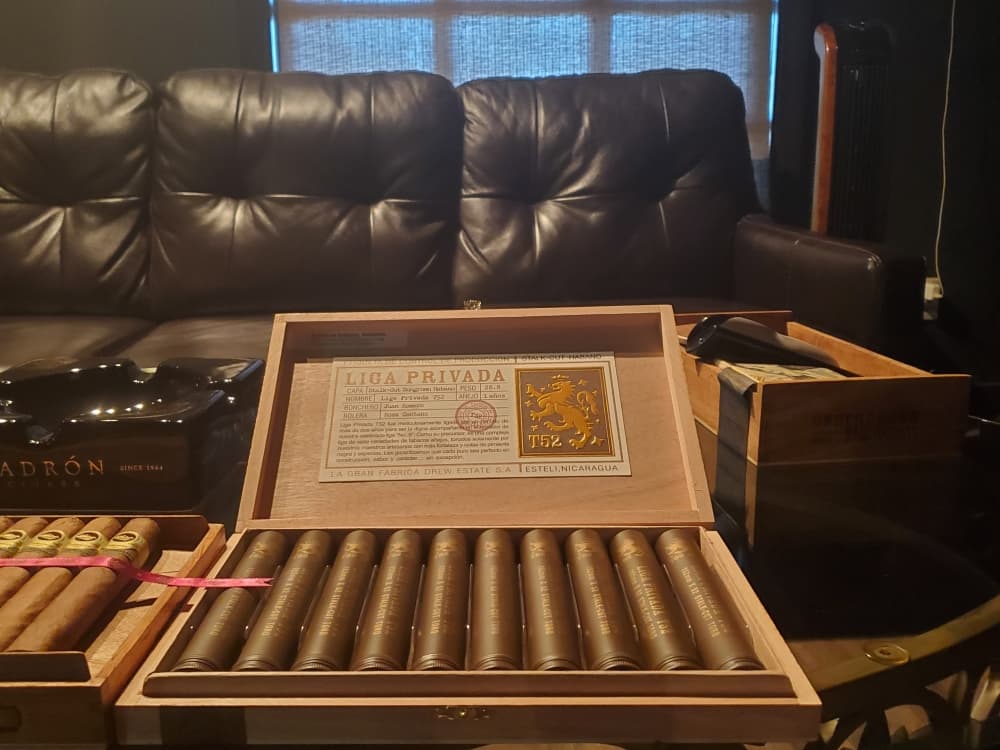 Drew Estate Liga Privada T52 Cigars are handcrafted with a combination of seven distinct aged tobaccos.