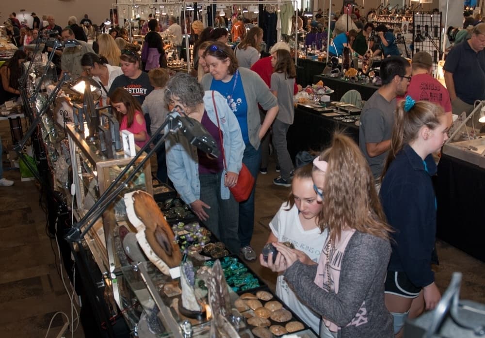 Attend a play, peruse gemstones: 11 things to do in the Lake Houston area throughout October, November
