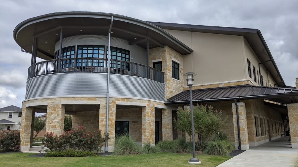 Hutto Public Library to accept food donations in exchange for fee forgiveness in November