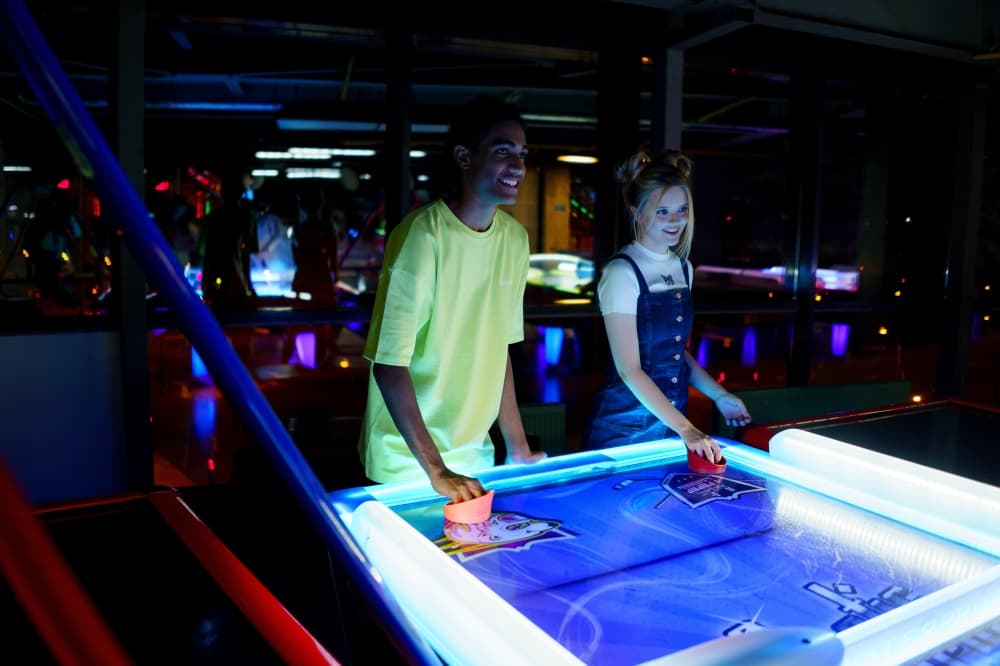 Awesome Entertainment opens Katy location