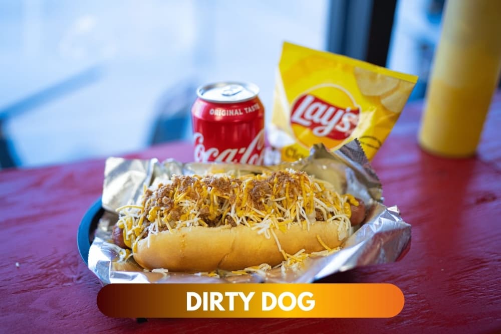 That’s My Dog: Katy hot dog restaurant commits to community