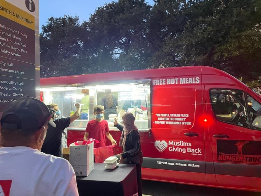 Volunteers can assist with food preparation, distribution and post-event cleanup. (Courtesy of Mohammed Nasrullah) 