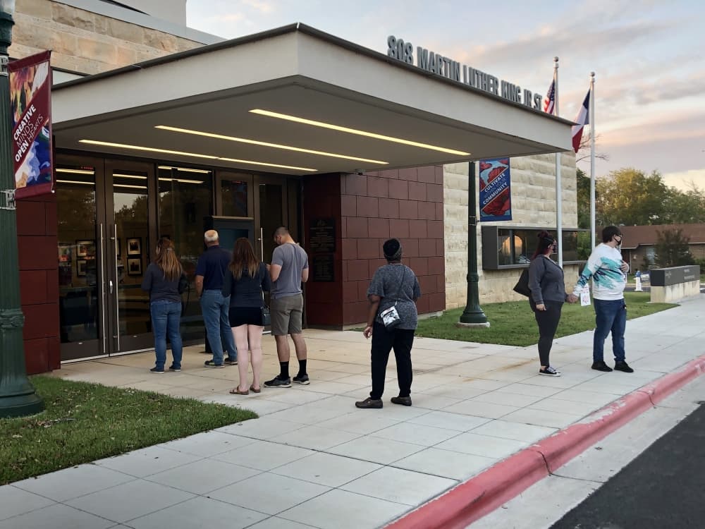 Georgetown voters weigh in on school district bonds, city charter and council seat