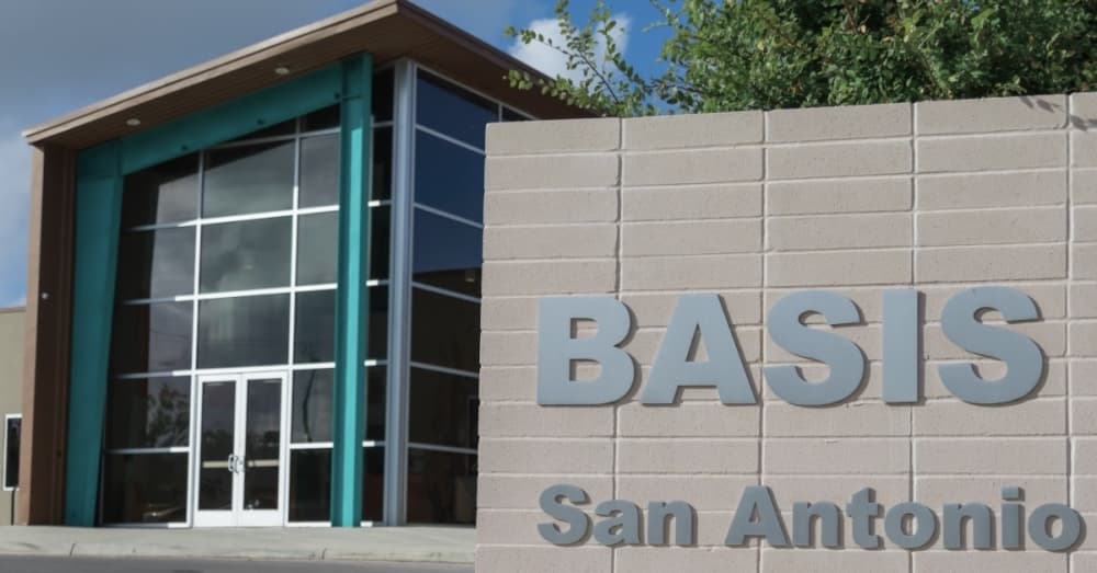 San Antonio Charter Moms hosts School Discovery Days event series