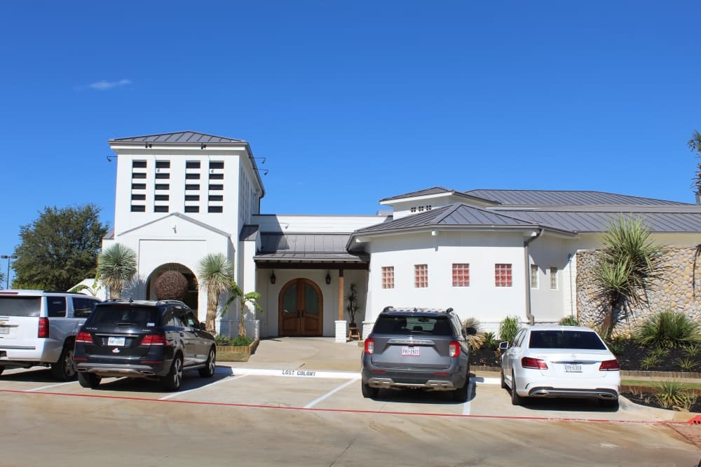Hugo's exterior